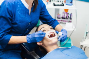 Znieczulenie u dentysty - rodzaje i zastosowania znieczuleń w gabinecie stomatologicznym
